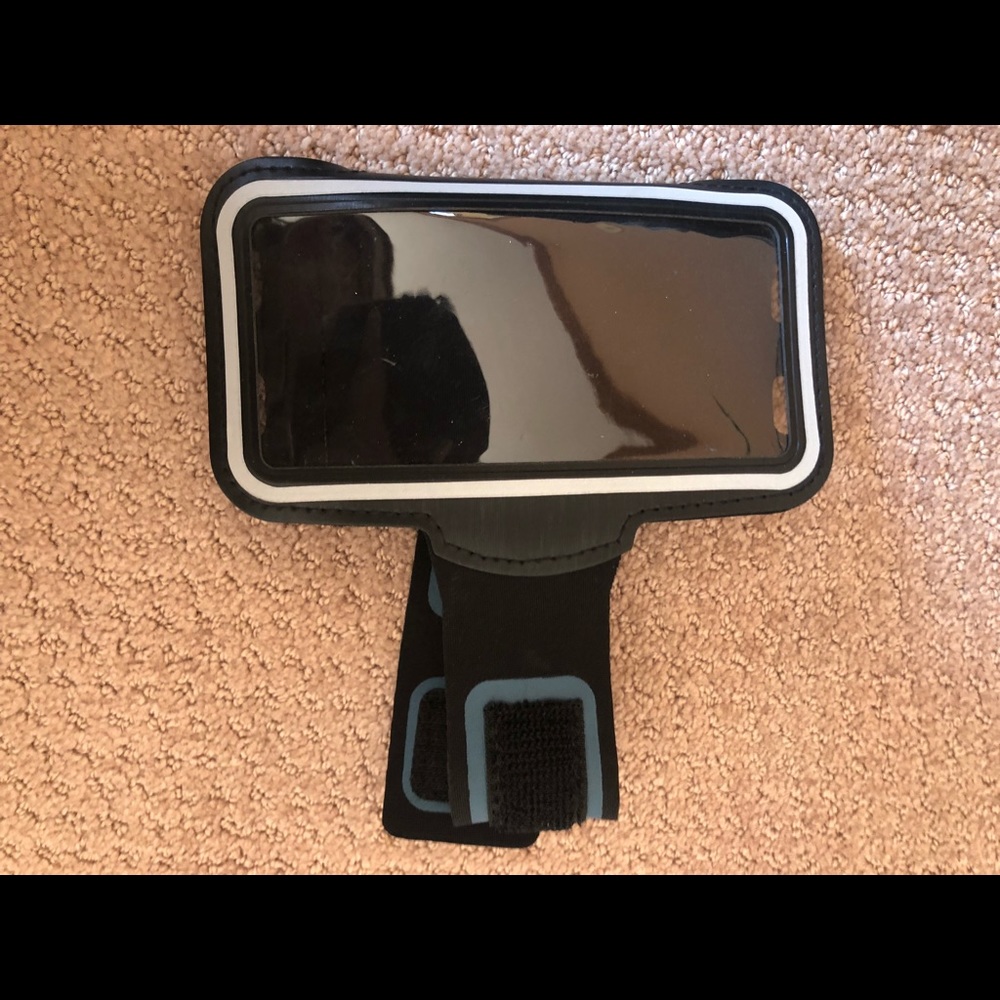 iPhone arm band running case
